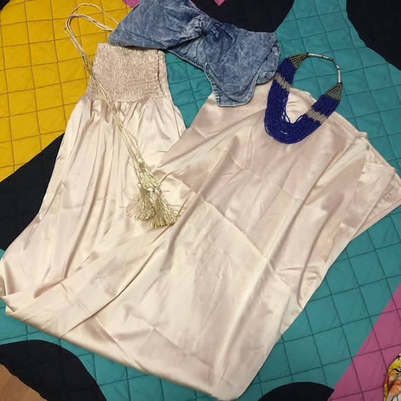 Fashion Nova Pants - 🦋High Waist Silky Pant🦋